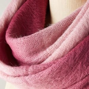 Anthropologie Accessories - Anthropologie Sleeping on Snow Ombre Infinity Scar Anthropologie Accessories - Anthropologie Sleeping on Snow Ombre Infinity Scar